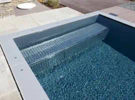 Edelstahl Sitzbank - Realised by Leidenfrost Pools Realised by Leidenfrost Pools