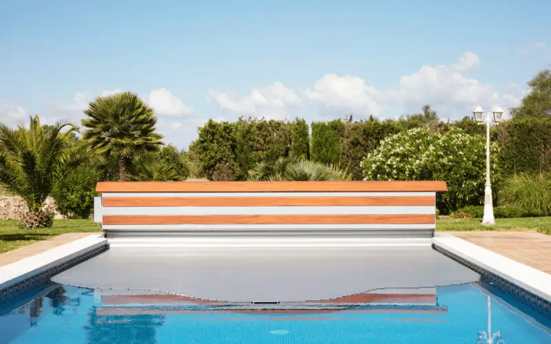 TOM_9602 V1 TOM_9602 V1